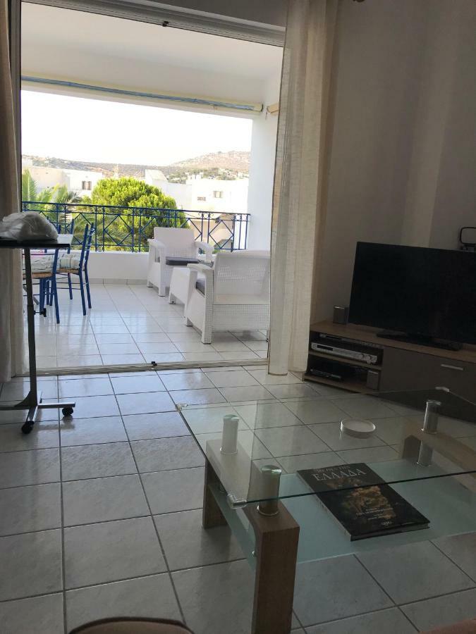 The Swan And The Gull, Porto Rafti Yacht Harbor Apartment Экстерьер фото