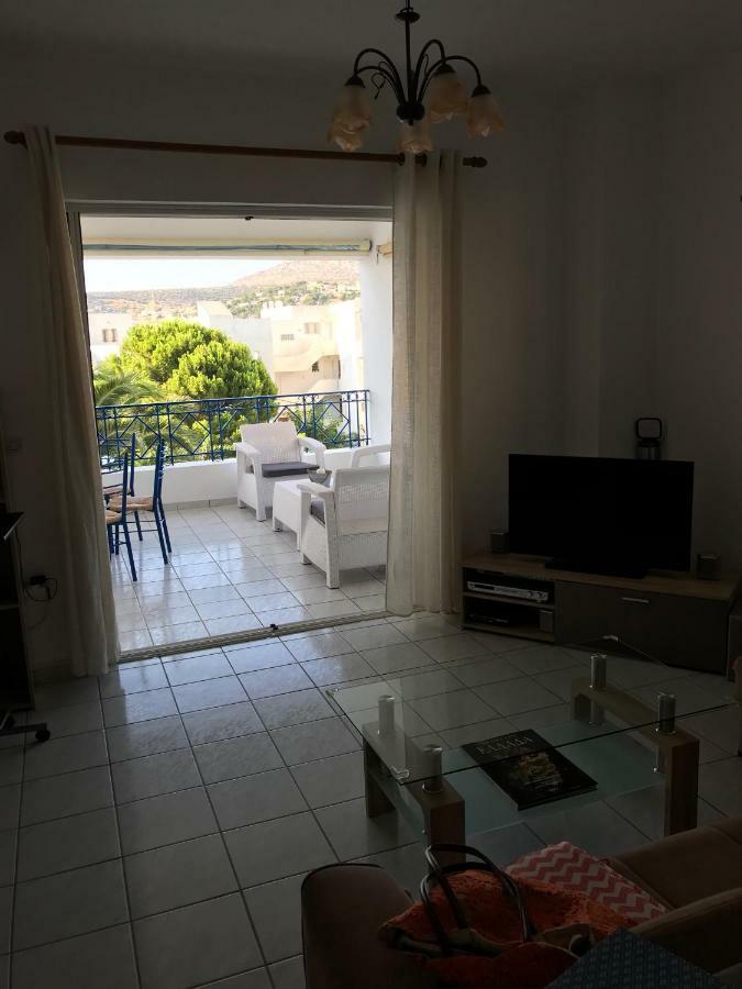 The Swan And The Gull, Porto Rafti Yacht Harbor Apartment Экстерьер фото