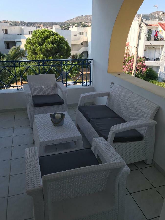 The Swan And The Gull, Porto Rafti Yacht Harbor Apartment Экстерьер фото