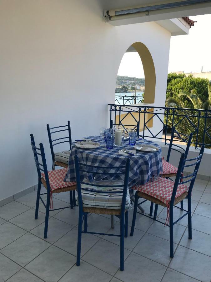 The Swan And The Gull, Porto Rafti Yacht Harbor Apartment Экстерьер фото