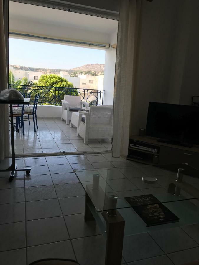 The Swan And The Gull, Porto Rafti Yacht Harbor Apartment Экстерьер фото