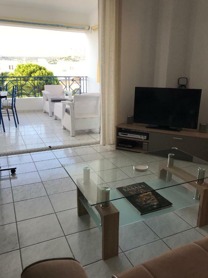The Swan And The Gull, Porto Rafti Yacht Harbor Apartment Экстерьер фото